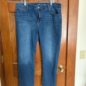 Old Navy Women’s Straight Jeans in Deep Blue